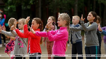 В летних лагерях Беларуси оздоравливаются 34,5 тыс. школьников