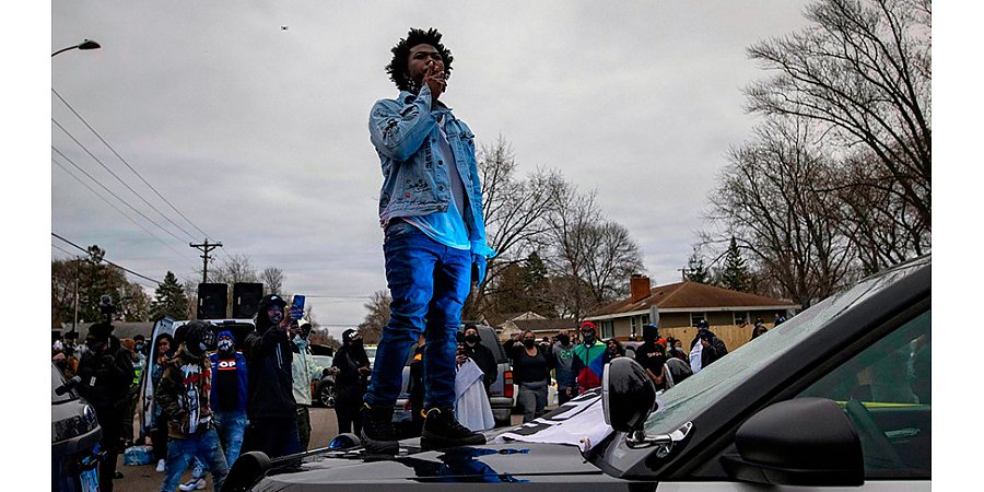 В Миннесоте начались протесты после того, как полицейский застрелил афроамериканца