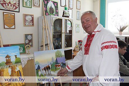 Мастак-самародак Іван Юрчыс з аграгарадка Жырмуны
