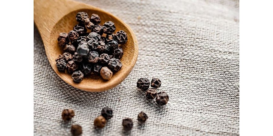 Российские ученые нашли в черном перце блокирующее коронавирус вещество