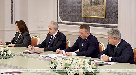 Ипатов: Президент поручил тщательно проработать роль и место решений ВНС в правовой системе государства