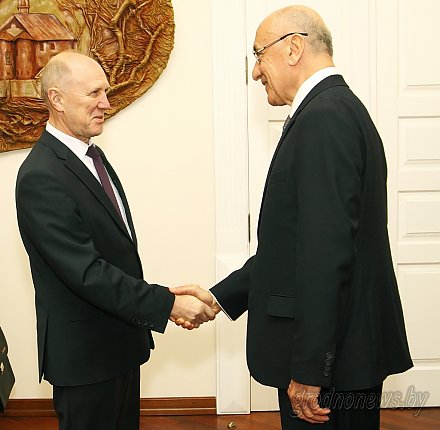 Гродненщина и Узбекистан намерены создавать совместные производства по выпуску сельхозмашин, переработке молока и мяса