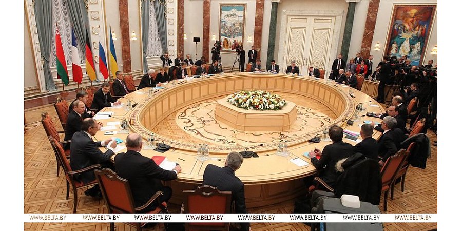 "Нормандская четверка" собралась в Минске 10 лет назад. Полная хроника встречи, где решались вопросы войны и мира