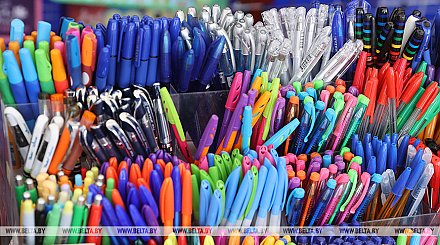 МАРТ выдал предписания о запрете торговли 16 объектам, реализующим школьные товары