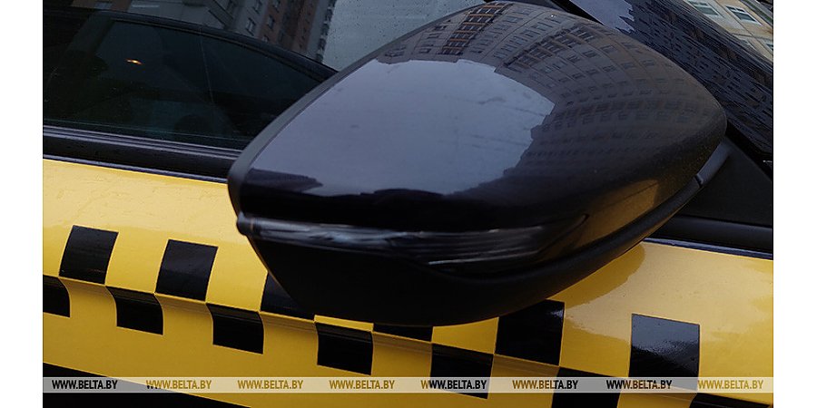 В реестр автомобильных перевозок в Беларуси включено более 39 тыс. водителей такси