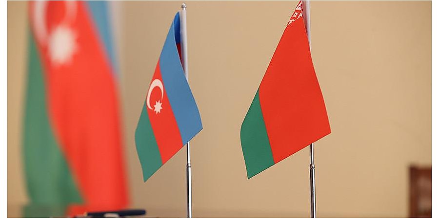 Александр Лукашенко и Ильхам Алиев провели двустороннюю встречу в Санкт-Петербурге