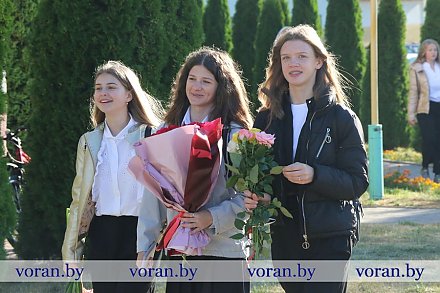 Обещали учиться на отлично. Праздник Первого звонка прошел в Радунской школе