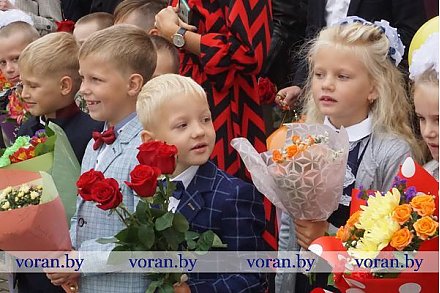 От сентябрьского причала понесет нас школьная река! В школах Вороновщины прозвенел первый звонок