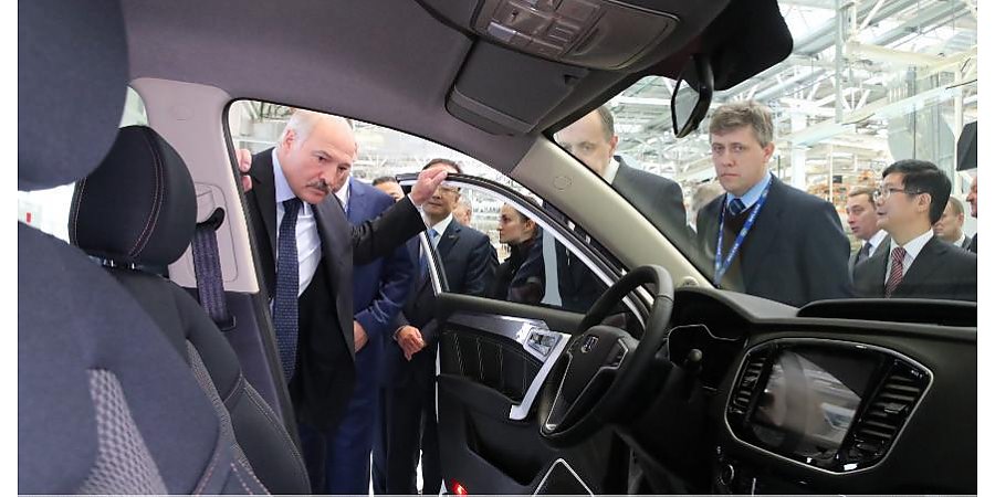 "Это будет самая большая реклама". Как мечта Александра Лукашенко превратила "Джили" в народный автомобиль