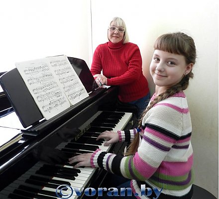 Юная пианистка Алена Соболевская
