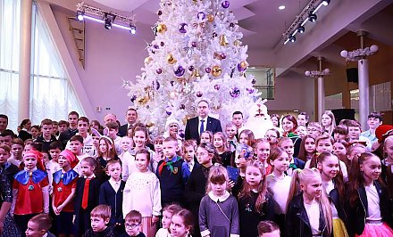 В Гродно прошел благотворительный детский праздник с участием председателя облисполкома Владимира Караника