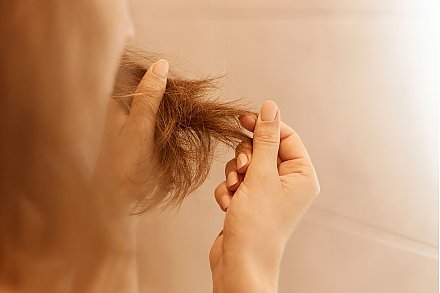 Дефицит одного элемента: почему выпадают волосы, мерзнут руки и ноги и не уходит вес