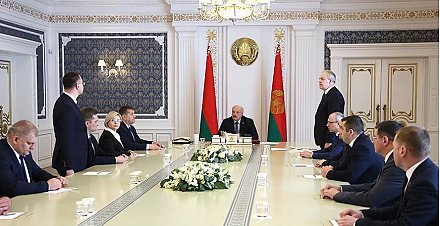 Александр Лукашенко провел ротации в руководстве Минска, Бреста и Гомельской области