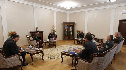 Виктор Хренин встретился с начальником Генштаба Вооруженных Сил Узбекистана