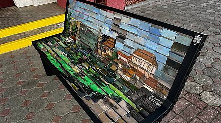 В Лиде ко Дню белорусской письменности появились скамьи-пазлы с изображениями города