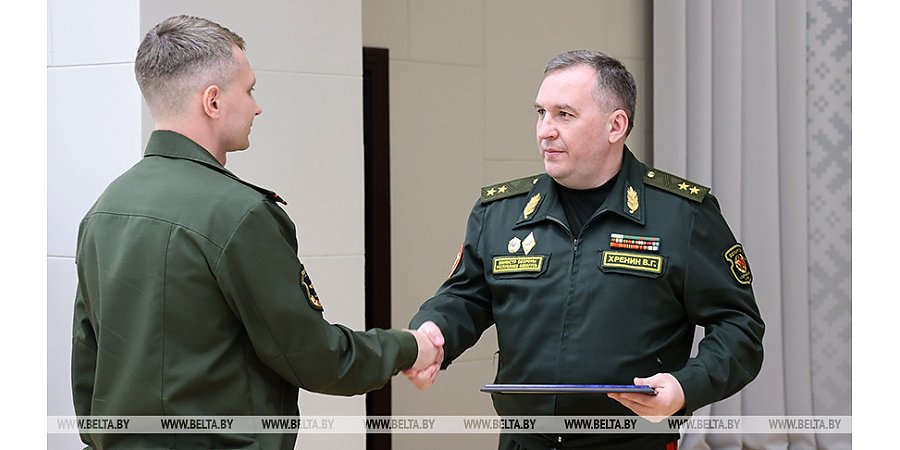 "Это поступок патриотов, верных долгу людей". Хренин вручил награды военным медикам за работу в Сирии