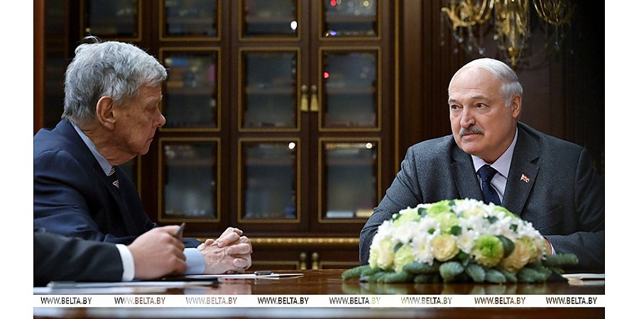 План обороны, американский трек и форпост в Африке. Итоги недели Президента