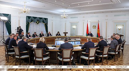 "Нельзя, чтобы уборочная проходила в небрежном режиме". Вот какие вопросы обозначил перед аграриями Александр Лукашенко