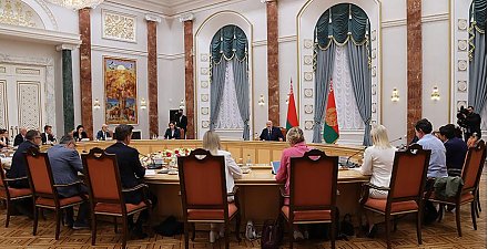 Александр Лукашенко: переход к многополярности уже не остановить ни мирным, ни военным образом