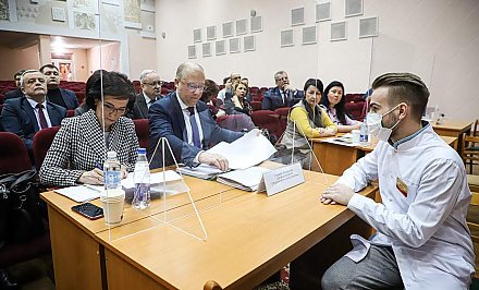 В Гродненском медуниверситете прошло предварительное распределение выпускников