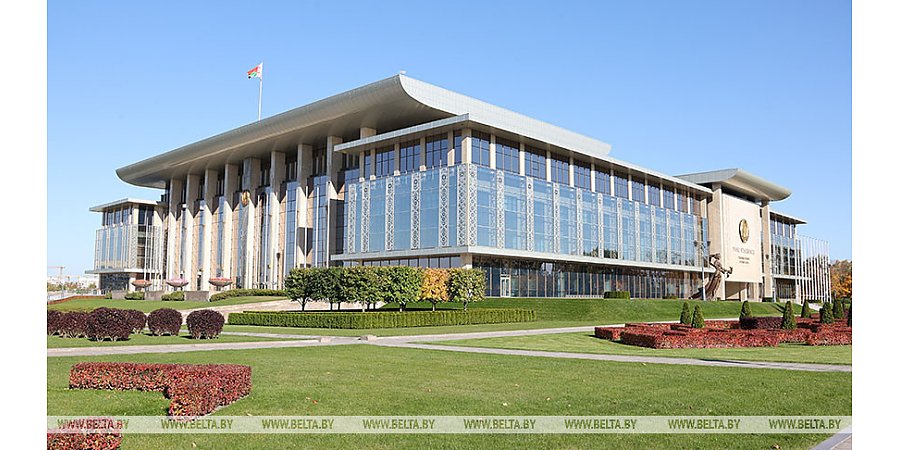 Александр Лукашенко собирает совещание с экономическим блоком правительства