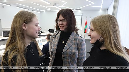 Лукашенко: люди моего поколения мечтали в первую очередь дать детям то, чего сами были лишены