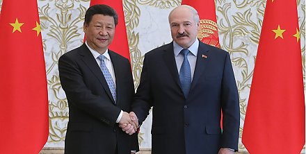 Александр Лукашенко и Си Цзиньпин обменялись поздравлениями по случаю 30-летия дипотношений Беларуси и Китая
