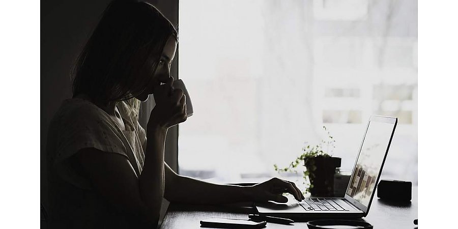 Всё из-за фотографий. Как гродненская студентка стала жертвой интернет-мошенника