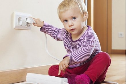 Защитите детей от электротока