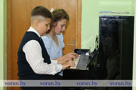 В атмосфере радости, гордости и вдохновения прошел выпускной бал в Заболотском филиале детской школы искусств