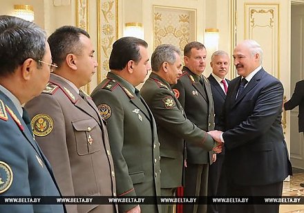 Пособия по уходу за ребенком в возрасте до трех лет будут пересчитываться с 1 февраля и 1 августа