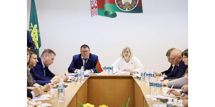 Закрепляемость молодежи на селе обсудили на выездном заседании областного Совета депутатов