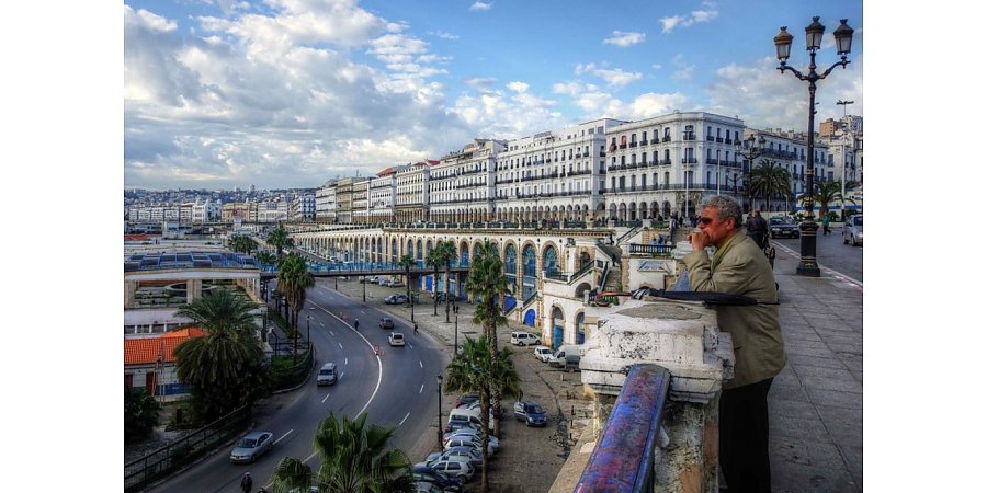 Алжир и Беларусь планируют запустить прямой авиарейс. Чем примечательная африканская страна?