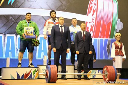 Последнюю медаль для белорусской команды на соревнованиях по тяжелой атлетике II Игр стран СНГ завоевал Даниил Мацкевич
