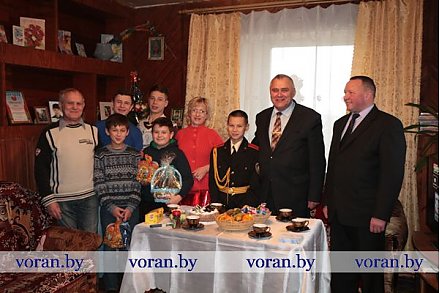 Здесь всегда гостям рады