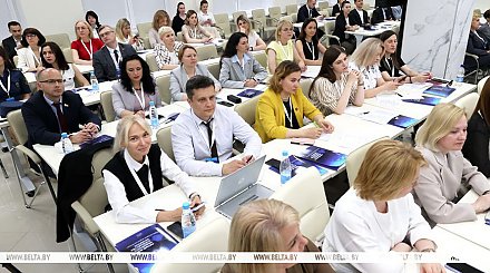 Выездные студии, клуб редакторов, "Золотая литера". Второй день медиафорума стартует в Гомеле