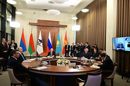 Каковы приоритеты Беларуси в Евразийском экономическом союзе и почему странам постсоветского пространства важно сотрудничать в интеграционных объединениях