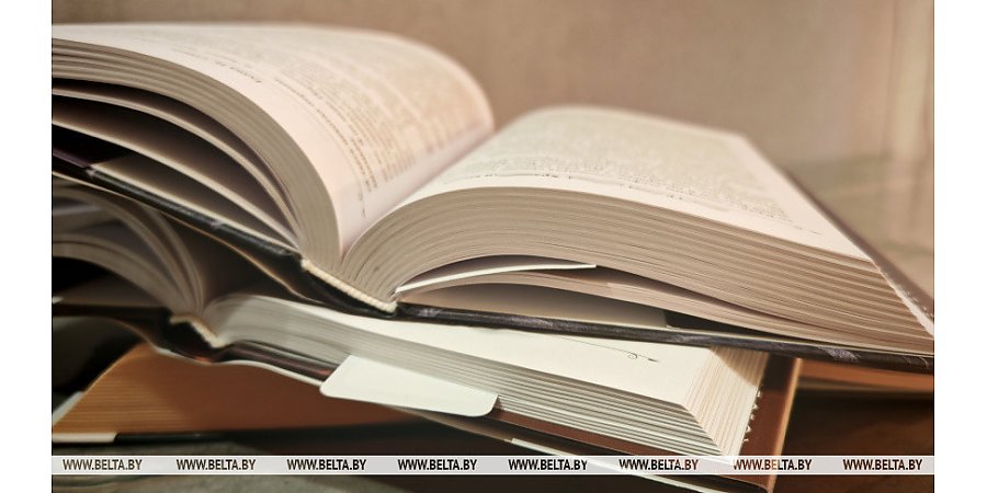 "Чытаем па-беларуску". Медийные персоны озвучили знаменитые строки, ролики набирают популярность в Сети