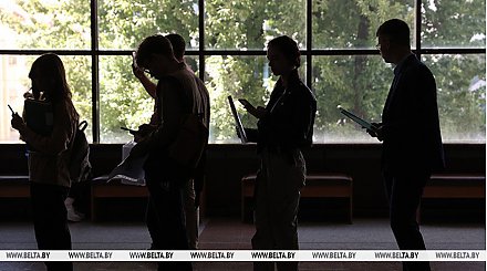 Минобразования: 8,2 тыс. выпускников колледжей смогут поступить в вуз по сокращенной программе в этом году