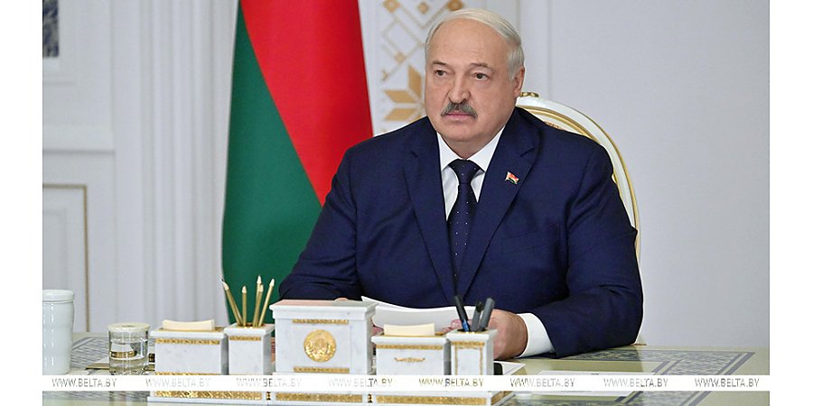 Китайское турне, картофельная инспекция и фактор "бабы Дуни" в торговле. Итоги недели Президента