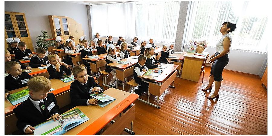 Учителя года Беларуси назовут 28 сентября
