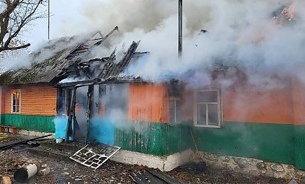 В д. Курчевцы горел дом из-за замыкания электропроводки