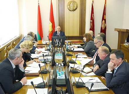 На заседании областного исполнительного комитета подведены итоги социально-экономического развития области за первый квартал текущего года