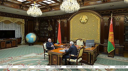 Виды на картофель, "хороший кусок" в промышленности и $3 млрд для Полесья. Подробности доклада у Александра Лукашенко