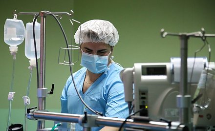 Медикам и фармацевтам, не работавшим по специальности более 4 лет, придется подтверждать квалификацию