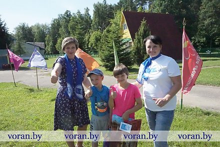 «Женщины — детям». Вороновская районная организация Белорусского союза женщин оказала помощь родителям с инвалидностью в оздоровлении дочери