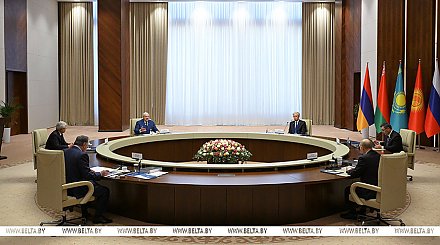 Хождение за три моря и подготовка к ВНС. Итоги недели Президента и подробности большой командировки