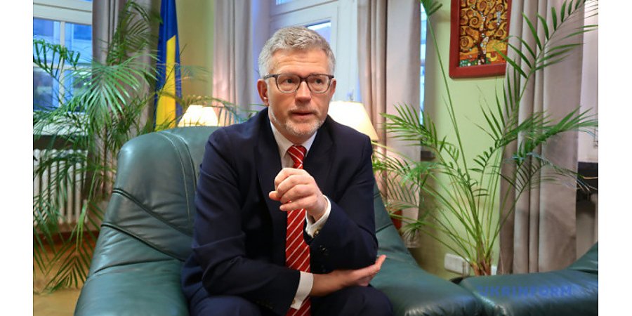 Посла Украины в Берлине возмутило ограничение на демонстрацию флагов во время акций 8 и 9 мая