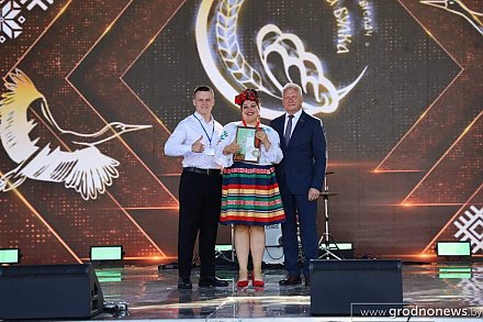 Торжественная церемония награждения лауреатов каравай-феста «Бацькава булка»