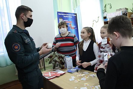 Школьники Вороновщины повторили правила «Безопасного Нового года»